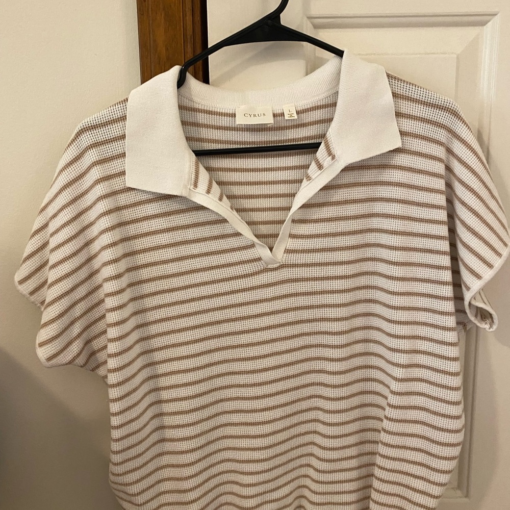 CYRUS Women's Striped Polo Top - White and Tan